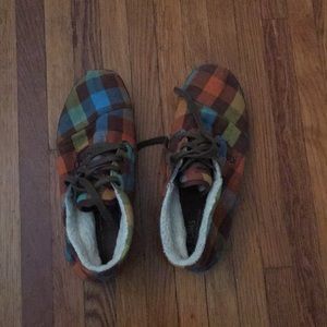 Toms Shoes